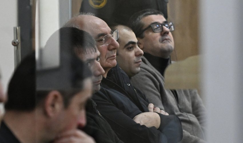 Ermənistan vətəndaşlarının məhkəməsində təqsirləndirilən şəxslərə son söz verilib