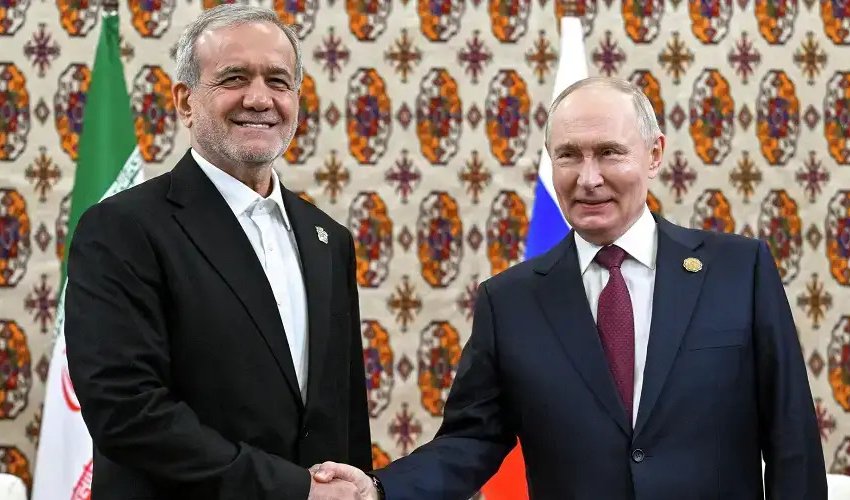 Putin iranlı həmkarı ilə görüşüb