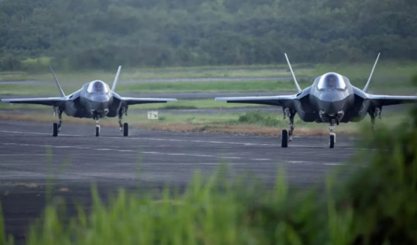 Американские военные самолеты у берегов Венесуэлы