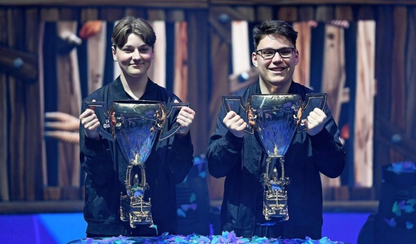 Böyüklərlə müqayisədə yeniyetmələr 9 dəfə çox elektron siqaretdən istifadə edir - AQTA