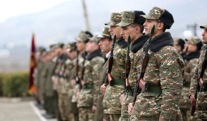 Ermənistanda hərbi xidmətin müddəti azaldılıb