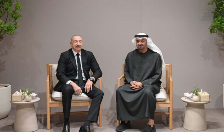 Президент Ильхам Алиев встретился в Абу-Даби с Президентом ОАЭ-