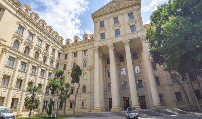 Azərbaycan Butanı Milli Günü münasibətilə təbrik edib