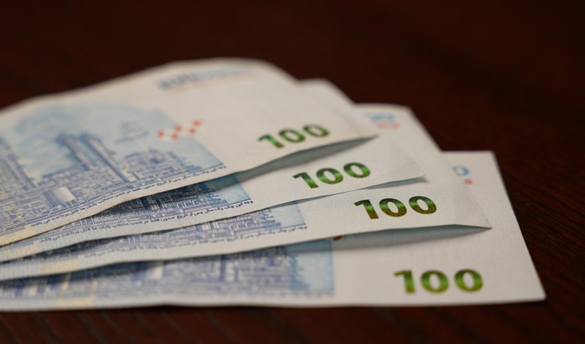 
Iran releases currency exchange rates for December 18