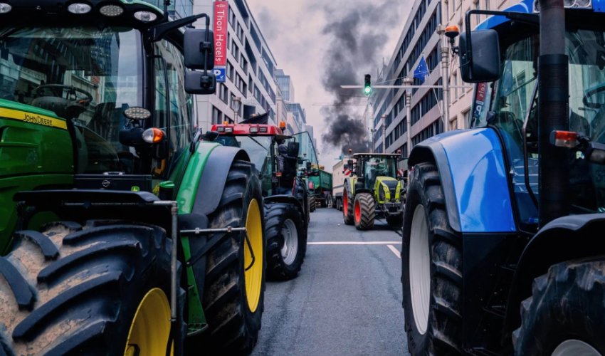 Brüsseldə fermerlər Aİ-MERCOSUR sazişinə qarşı etiraz aksiyası keçiriblər