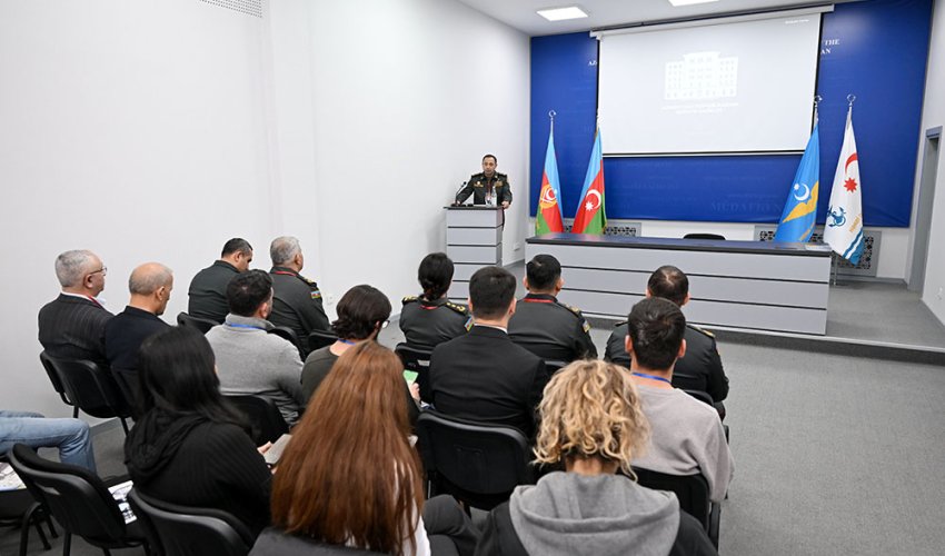 Müdafiə Nazirliyində media nümayəndələri ilə seminar keçirilib