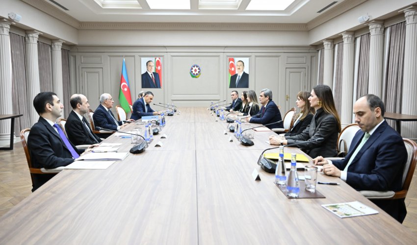 Əli Əsədov Monteneqro Baş nazirinin müavini ilə görüşüb