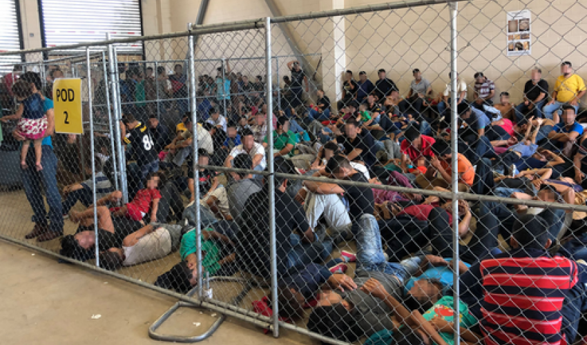 WP: США намерены перестроить склады под центры содержания нелегальных мигрантов