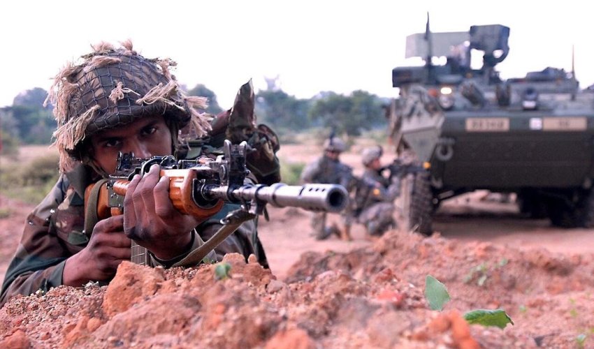 Индия и Китай активно строят инфраструктуру для войны за Гималаи