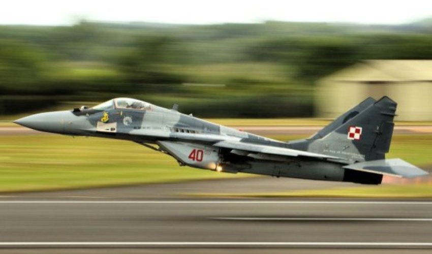 Польша подняла истребители