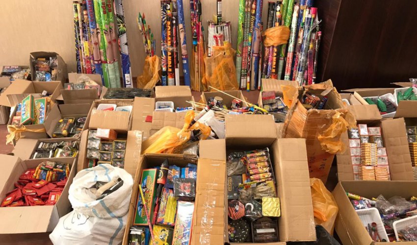 Pirotexniki vasitələr satan 20 nəfər saxlanılıb