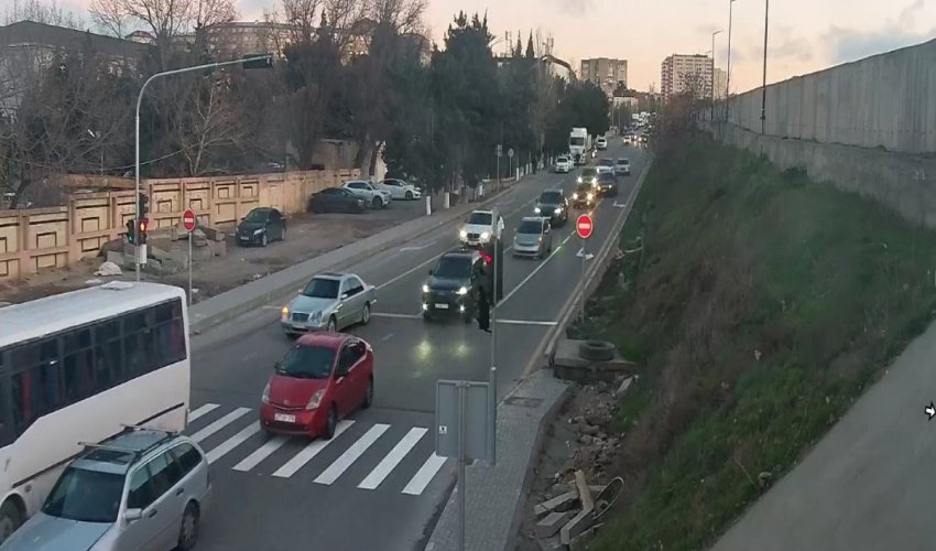 Binəqədidə yol hərəkətində dəyişiklik edilib