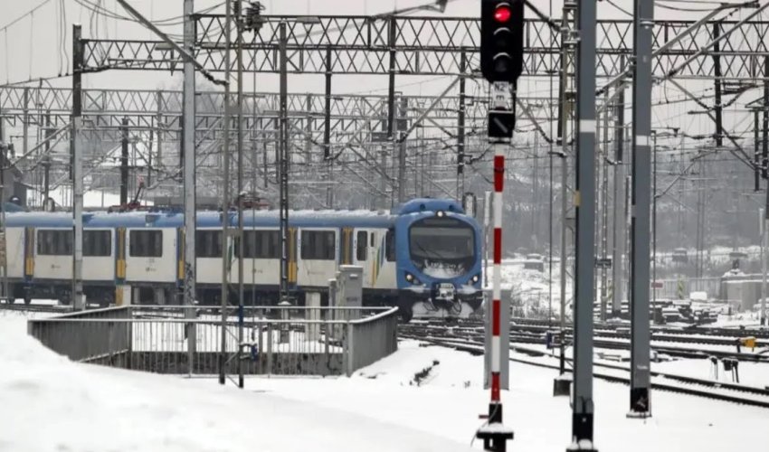 В Польше из-за непогоды и технических проблем произошли перебои в движении поездов