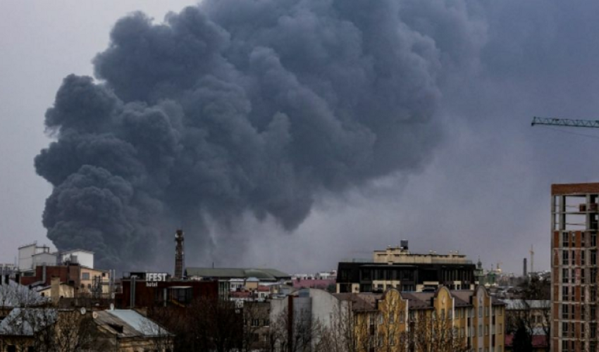 Rusiya Xarkova zərbələr endirib, ölənlər və xəsarət alanlar var