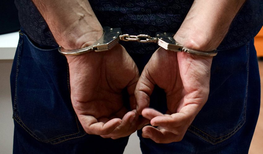 Polisə quldurluqla bağlı yalan məlumat verən taksi sürücüsü saxlanılıb