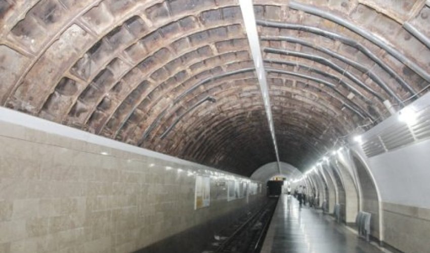 Один из выходов станции метро "Мемар Аджеми" будет временно закрыт