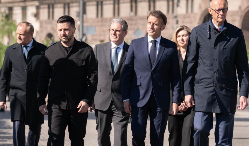 В Париже проходит саммит &laquo;коалиции желающих&raquo;