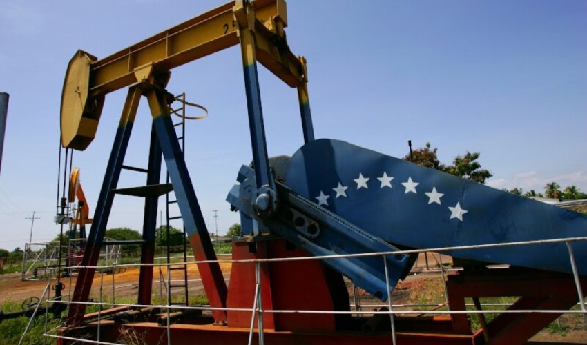 Американцы приступили к торговле венесуэльской нефти