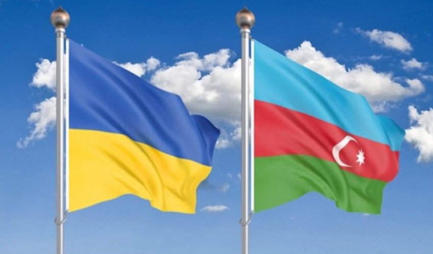 Баку и Киев обсудили восстановление Украины