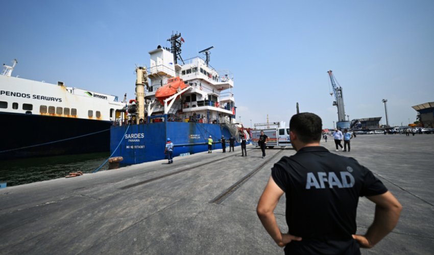 Турецкое судно с гумпомощью отправилось из порта Мерсин в Судан