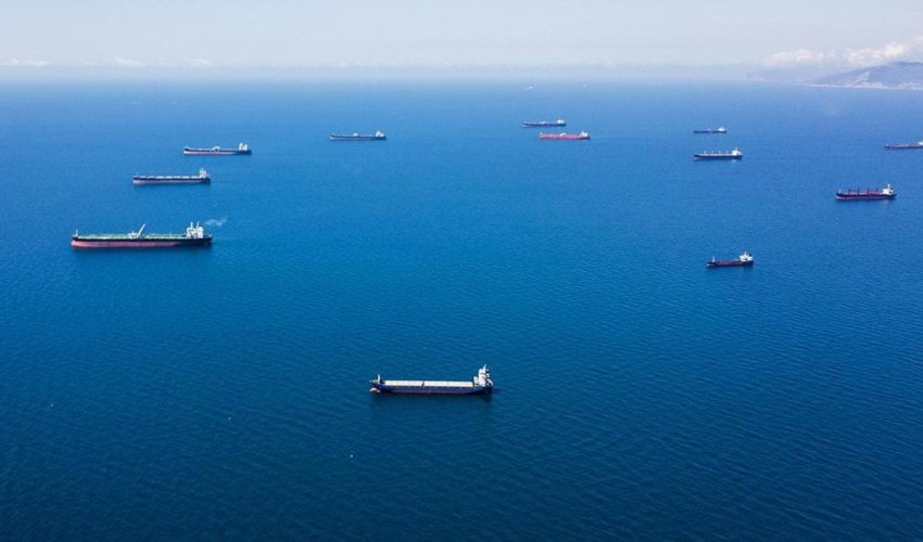 Двадцать пять танкеров с венесуэльской нефтью подняли флаг России