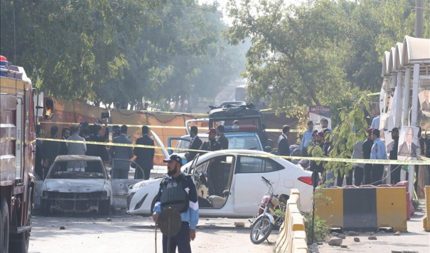 Pakistanda partlayış nəticəsində yeddi polis əməkdaşı ölüb