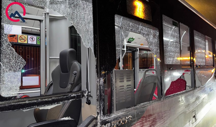 Gəncədə sərnişin avtobusu yük maşını ilə toqquşub,yaralı var