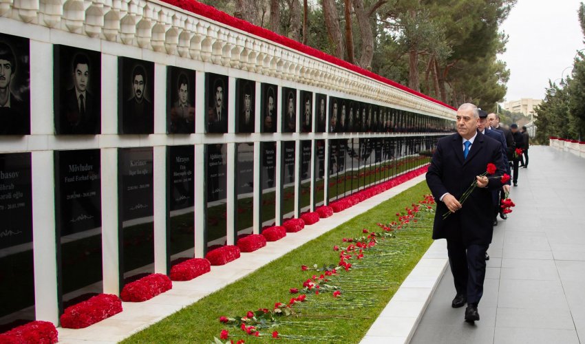 DTX rəisi və əməkdaşları 20 Yanvar şəhidlərini anıblar