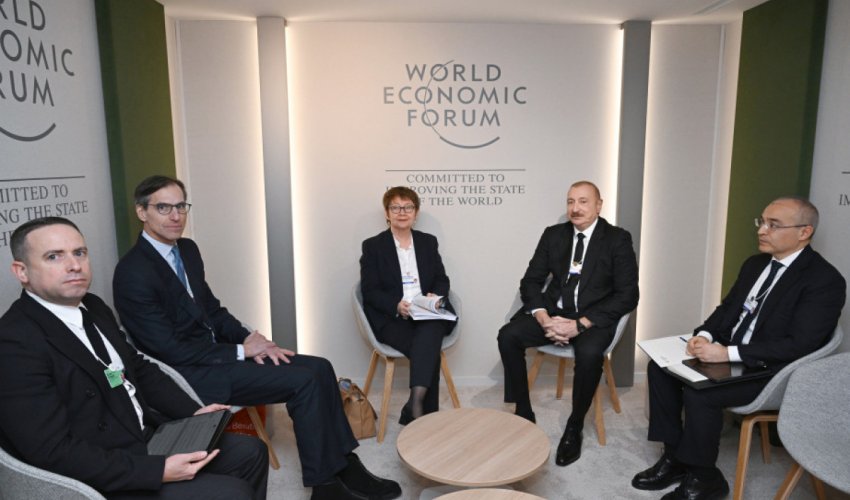 İlham Əliyev Davosda Avropa Yenidənqurma və İnkişaf Bankının prezidenti ilə görüşüb
