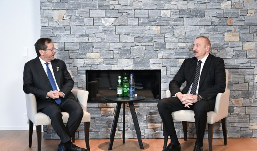 Prezident İsxak Hersoqla görüşüb