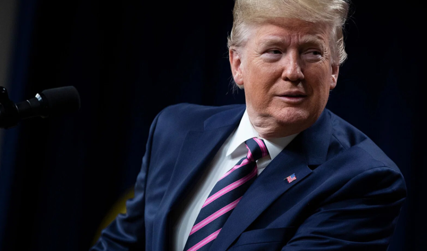 Donald Tramp Davosa yola düşüb