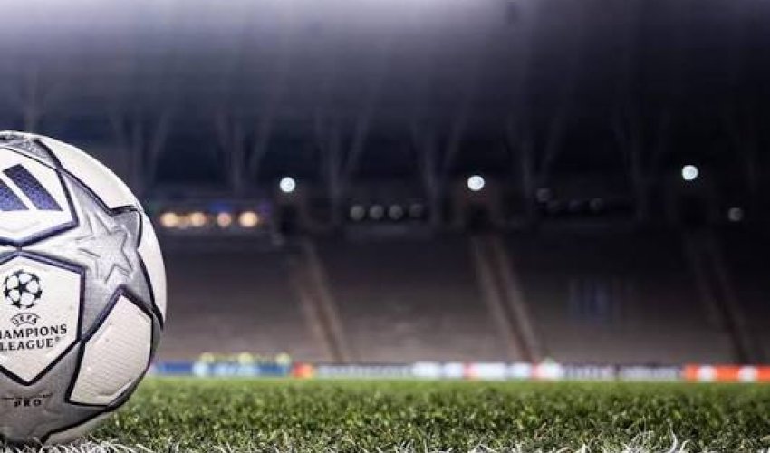 Начался матч "Карабах" - "Айнтрахт" - Видео