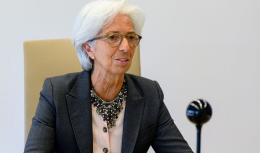 Laqard: Dünya iqtisadiyyatı yeni risklərlə üz-üzədir