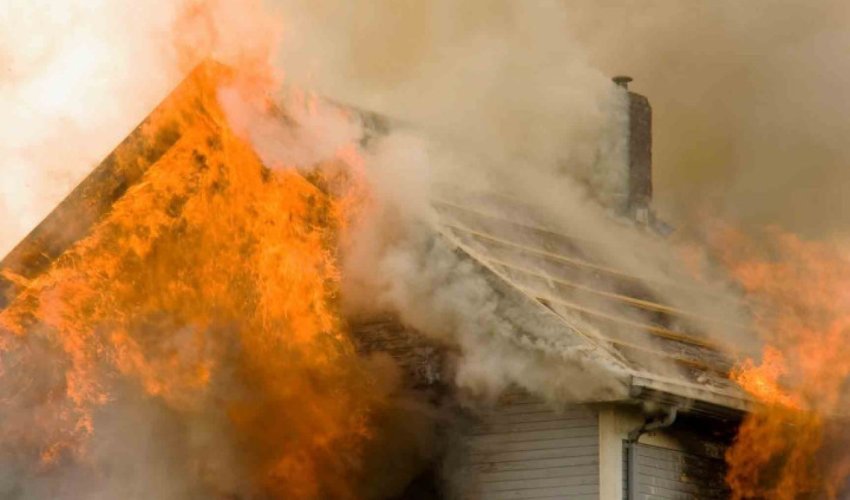 Zaqatalada ev yandı