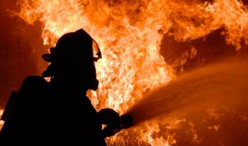 
В Казахстане загорелся бензовоз, есть пострадавший