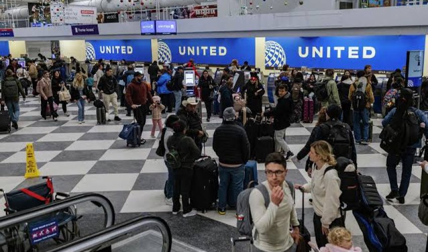 В США отменены около 12 тыс. авиарейсов из-за сильного шторма