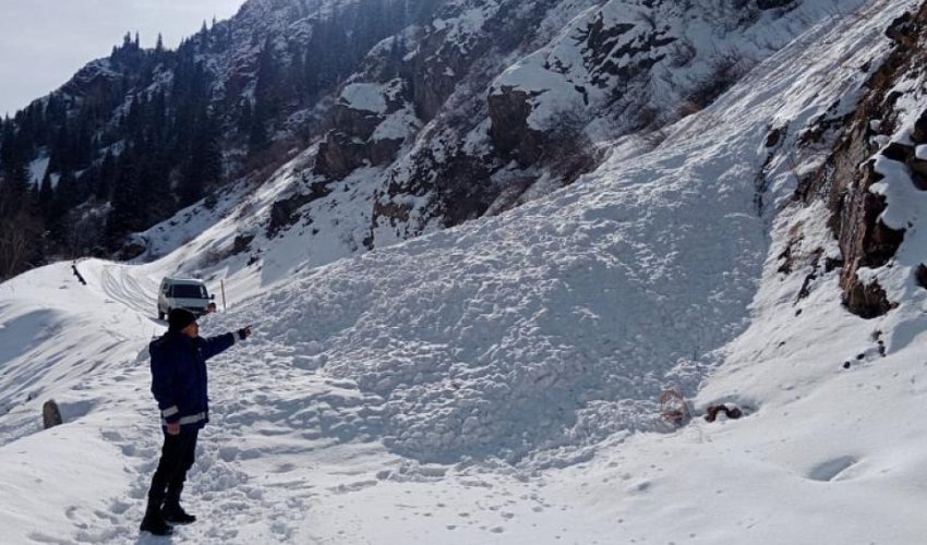 Almatıda alpinist 3630 metr yüksəklikdən təxliyə edilib