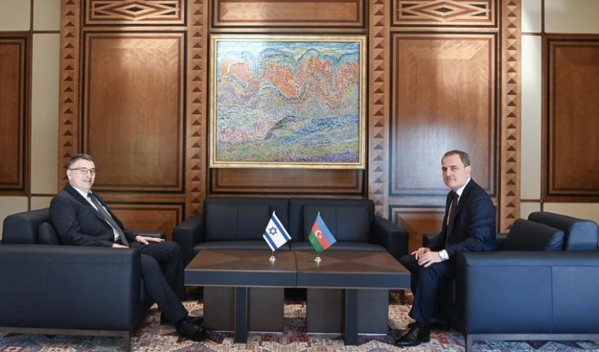 Bayramovun israilli həmkarı ilə görüşü başlayıb