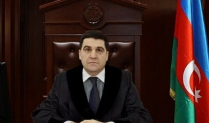 Məhkəmə sədrinin oğlu özünü və arvadını öldürüb