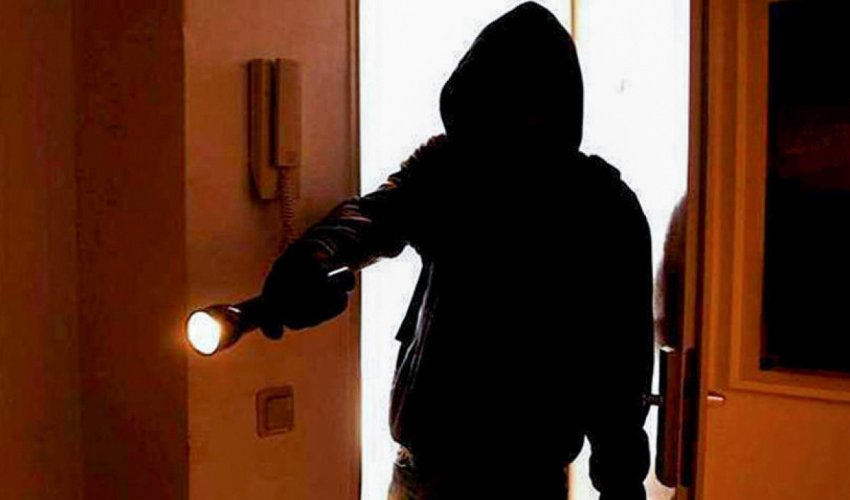 Qohumunun evindən 51 min manat oğurlayan şəxs saxlanılıb