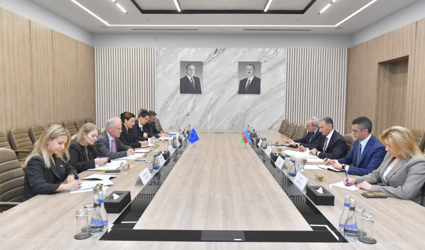 Azərbaycan Aİ ilə Zəngəzur dəhlizinin Trans-Avropa nəqliyyat şəbəkələrinə əlavə olunmasını müzakirə edib