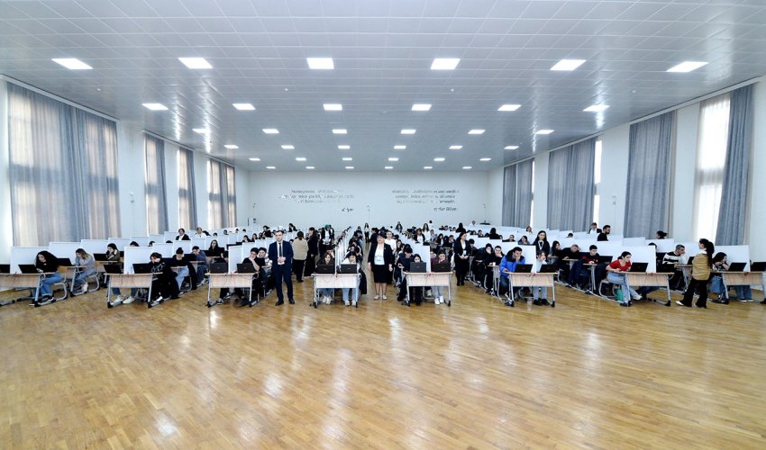 Bakıda ilk dəfə elektron qaydada eksternat imtahanları keçirildi