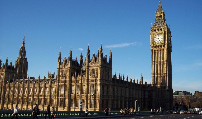 London and Baku deepen defence cooperation