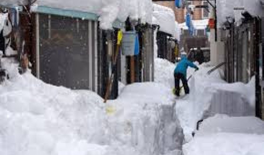 Число жертв снегопадов в Японии с 20 января достигло 45