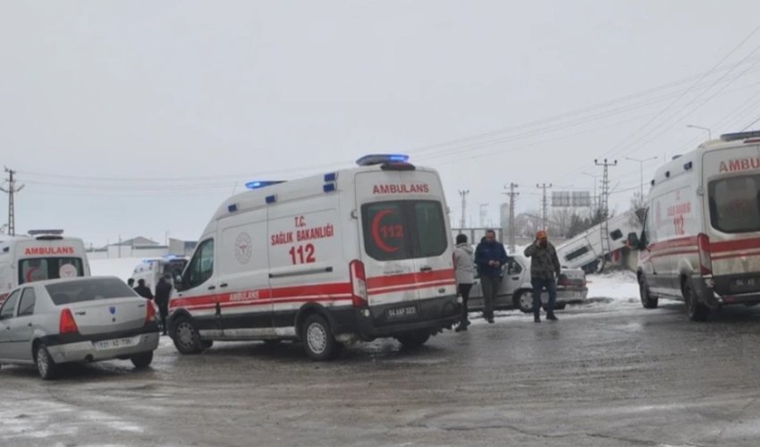 Türkiyədə avtobus aşıb, 16 nəfər xəsarət alıb