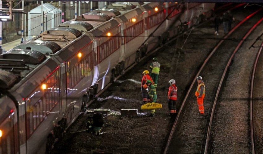 Londonda tələbələrə bıçaqlı hücum olub