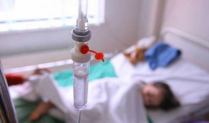 Qubada bir ailənin 8 üzvü zəhərlənib