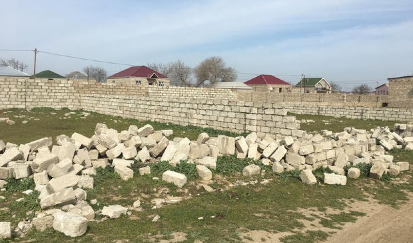 Ötən il bələdiyyə aktları üzrə ləğv edilən torpaq sahələrinin həcmi üç dəfədən çox azalıb
