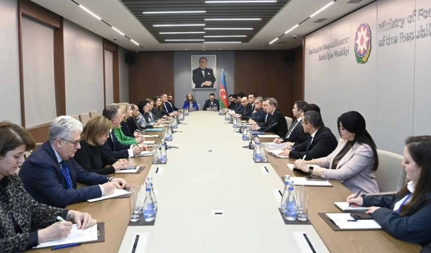 Bayramov ABŞ Ticarət Palatasının baş vitse-prezidentinin başçılıq etdiyi nümayəndə heyətini qəbul edib