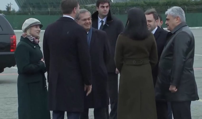 ABŞ-nin vitse-prezidenti Cey Di Vens Azərbaycanda rəsmi səfərə gəlib